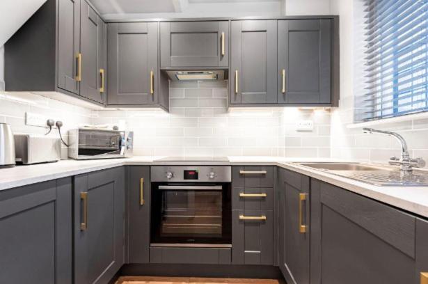 ✰onpoint-fresh 1 Bedroom Apt With Parking✰ Reading